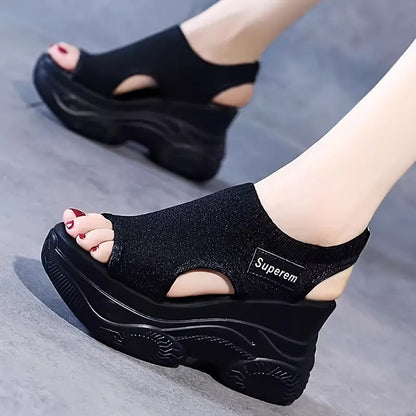 👞【34-42】2024 popularne sandały sportowe na grubym obcasie z plecionej tkaniny Fly 