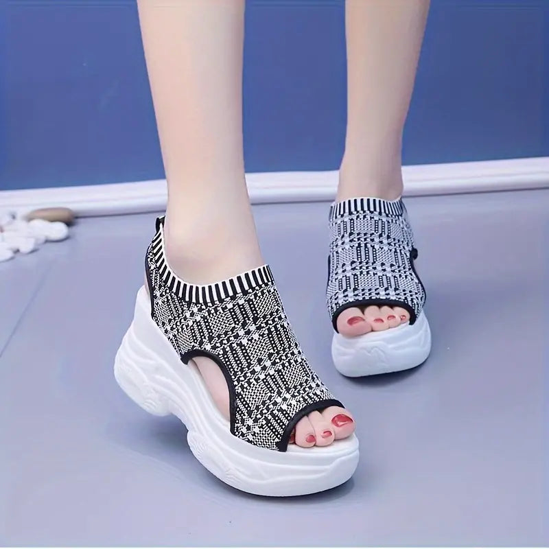 👞【34-42】2024 popularne sandały sportowe na grubym obcasie z plecionej tkaniny Fly 